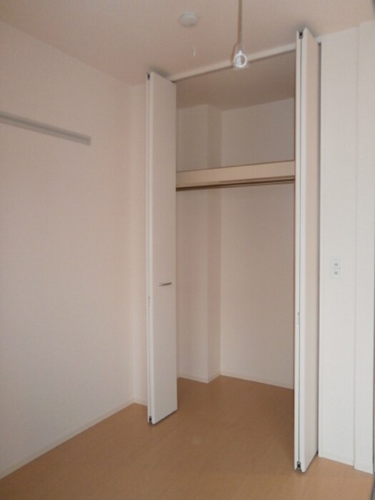 物件内観写真16　(収納)