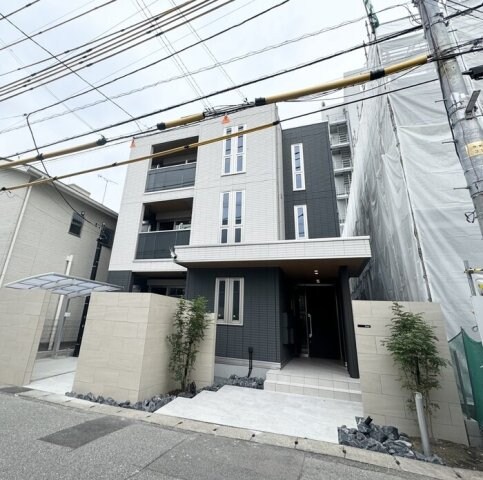 物件外観写真1　(建物外観)