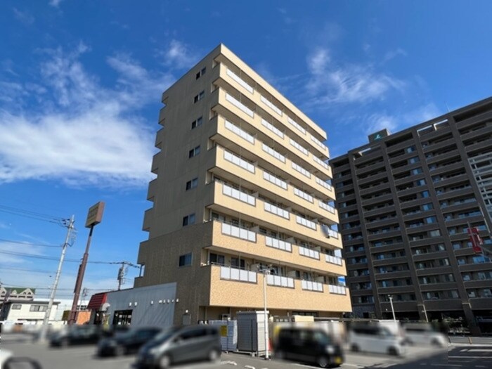 物件外観写真1　(建物外観)