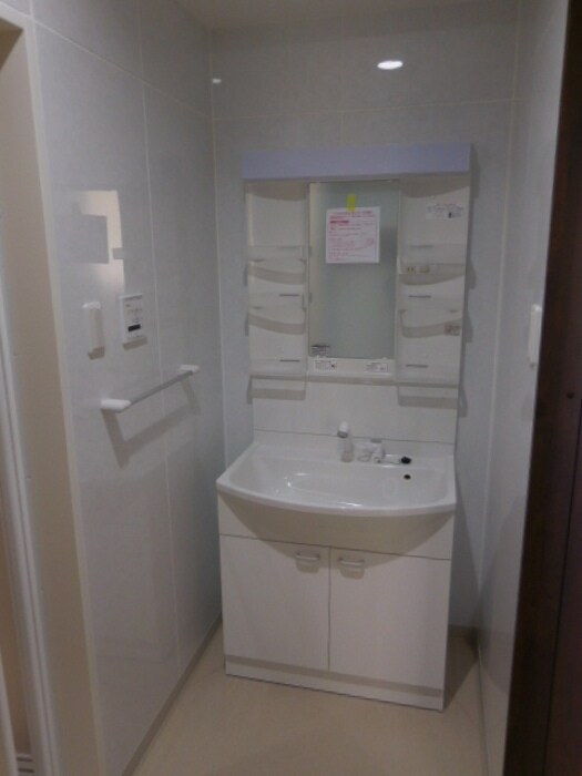 物件内観写真9　(洗面所)