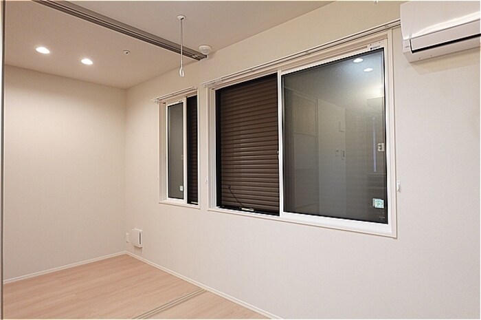 物件内観写真21　(シャッター雨戸)