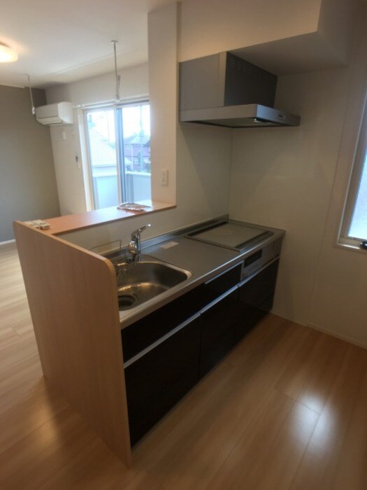 物件内観写真7　(ＩＨ・浄水器（別途契約）付き対面キッチン)