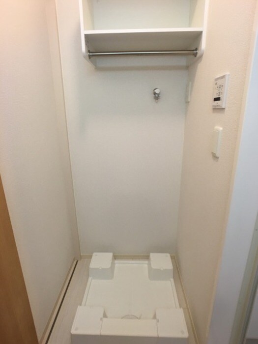 物件内観写真17　(洗濯機置き場)