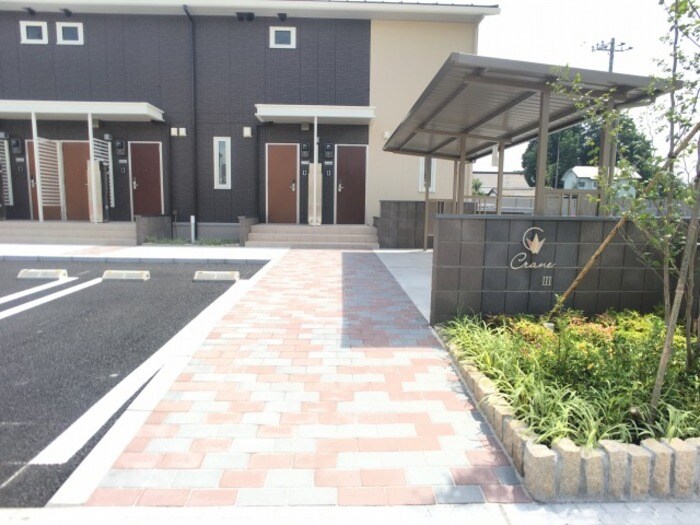 物件外観写真4　(エントランス)