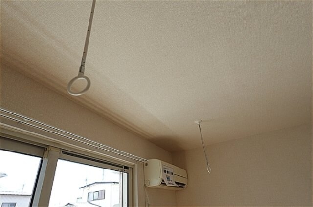 物件内観写真16　(室内物干し)