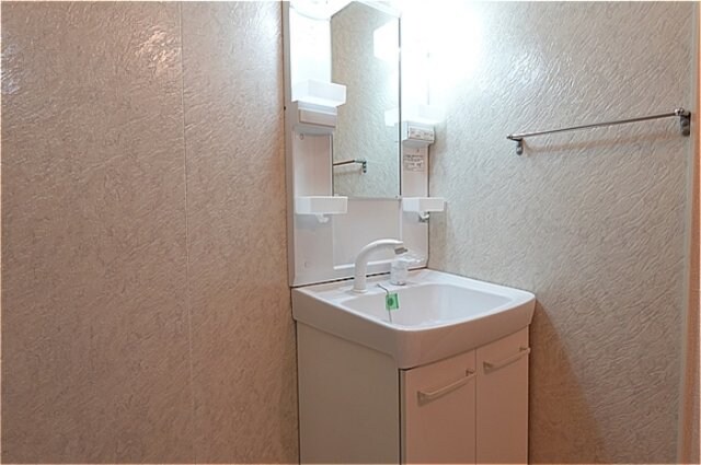 物件内観写真8　(洗髪洗面化粧台)