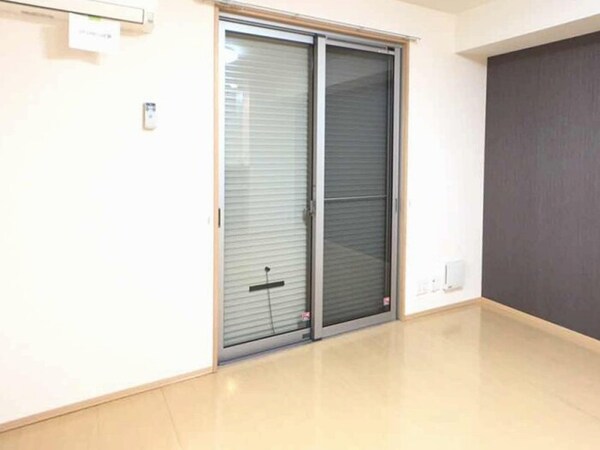 居室(シャッター雨戸)