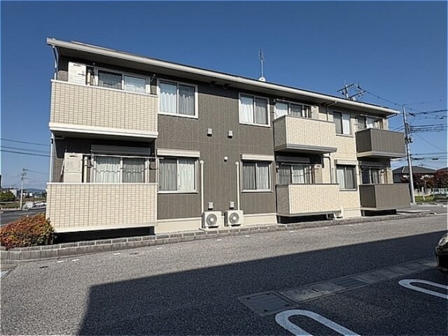 物件外観写真1　(建物外観)