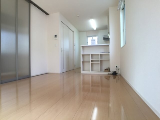 物件内観写真6　(居室・リビング)