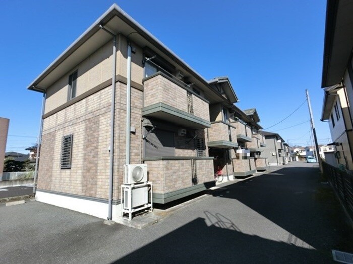 物件外観写真1　(建物外観)