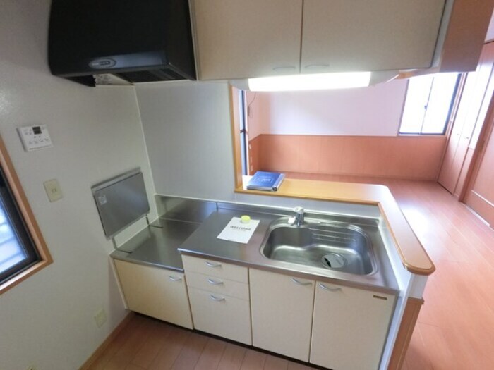 物件内観写真6　(対面キッチン)