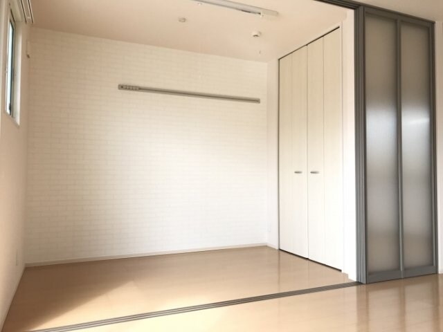 物件内観写真6　(洋室)