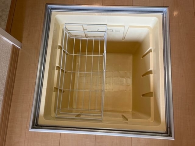 物件内観写真18　(床下収納)