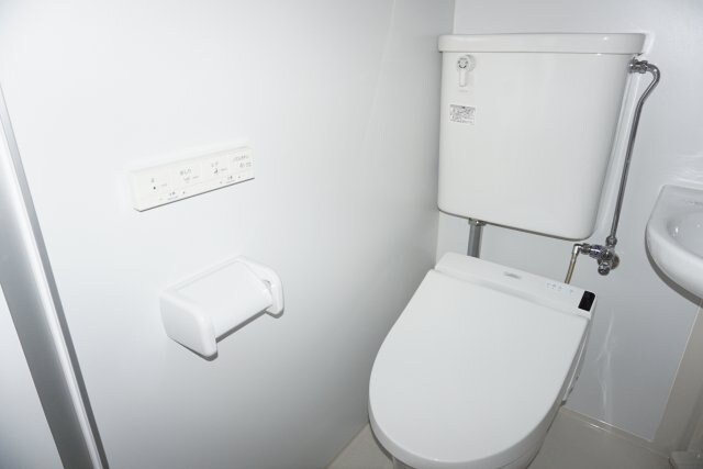 物件内観写真13　(同タイプ別室)