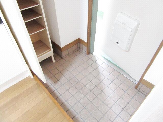 物件内観写真12　(画像は101号室)