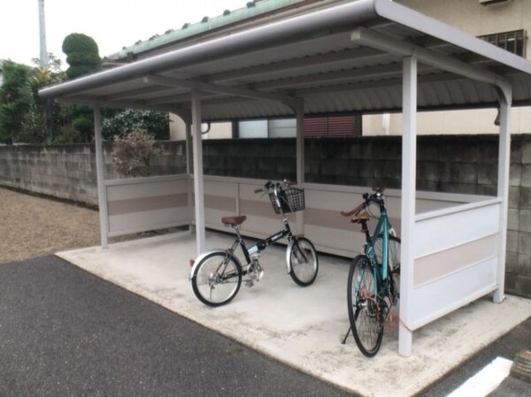 建物設備(駐輪場)