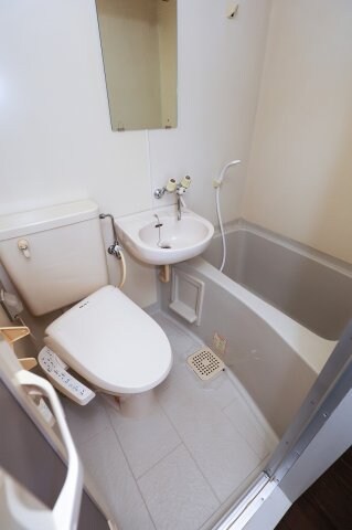 物件内観写真11　(ユニットバス)