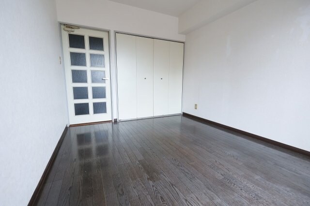 物件内観写真4　(※同間取りの305号室のお写真です)