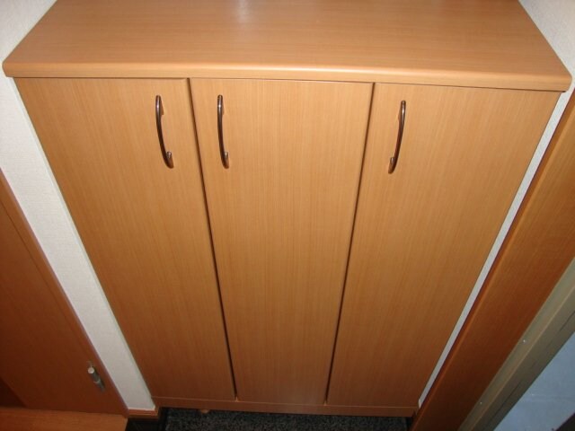 物件内観写真18　(下駄箱)