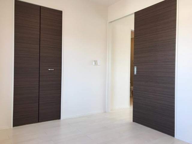 物件内観写真12　(洋室)