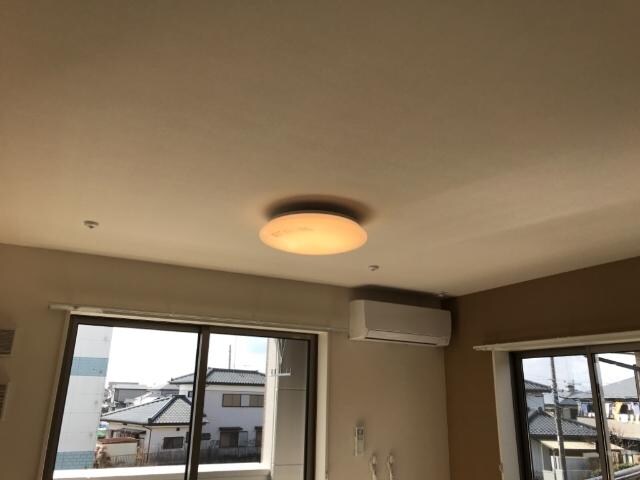 物件内観写真24　(照明器具)