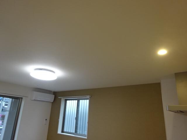物件内観写真24　(照明器具)