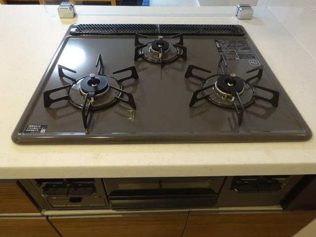 物件内観写真25　(３口ガスコンロ)