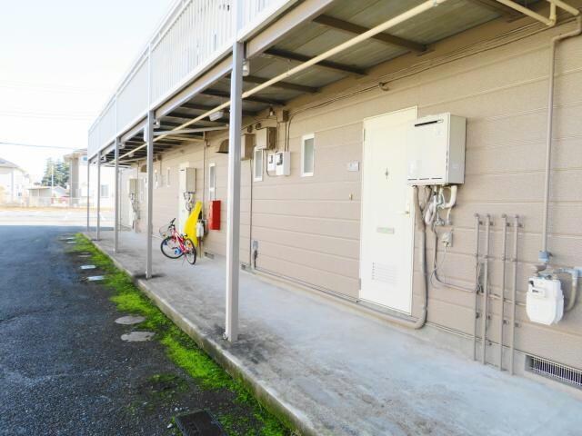 物件外観写真3　(エントランス部分)