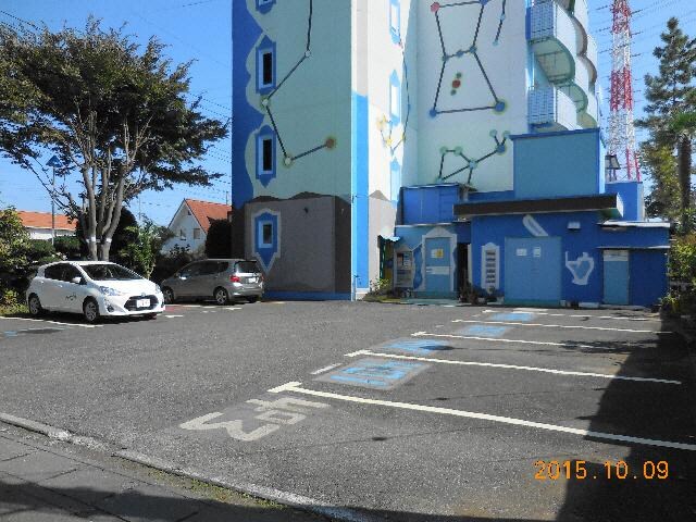 物件外観写真3　(駐車場)