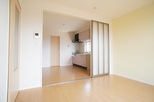 物件内観写真4　(リビングです)