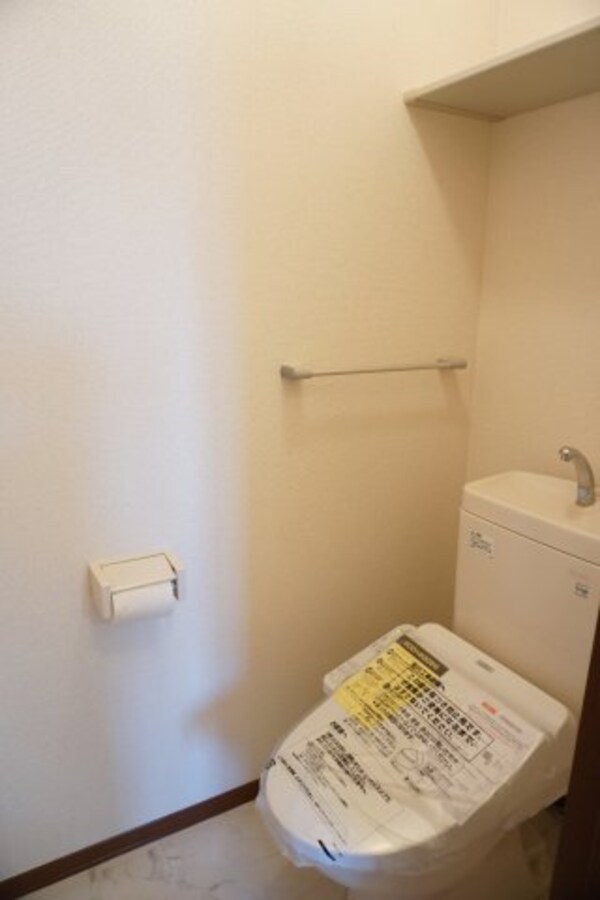トイレ(ゆったりとした空間のトイレです)