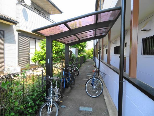 物件内観写真5　(駐輪場)