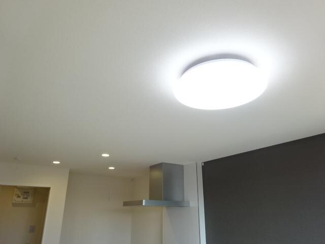 物件内観写真15　(照明器具)