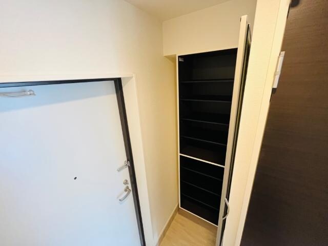 物件内観写真27　(下駄箱（イメージ）)