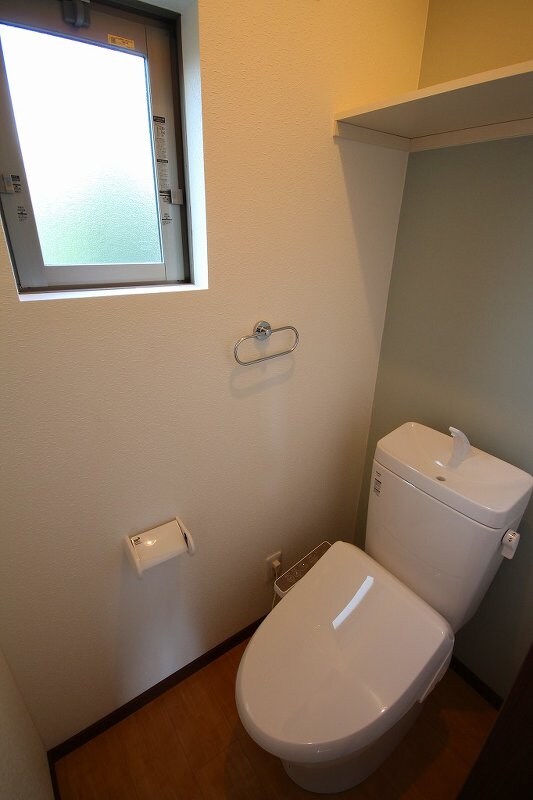 物件内観写真19　(温水洗浄便座付き)