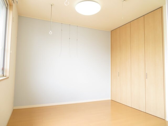 物件内観写真10　(同タイプ別室)