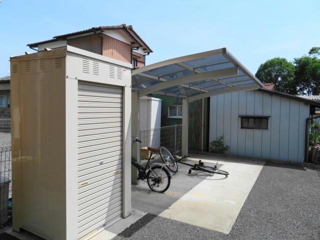 物件内観写真18　(駐輪場
同タイプ別室)