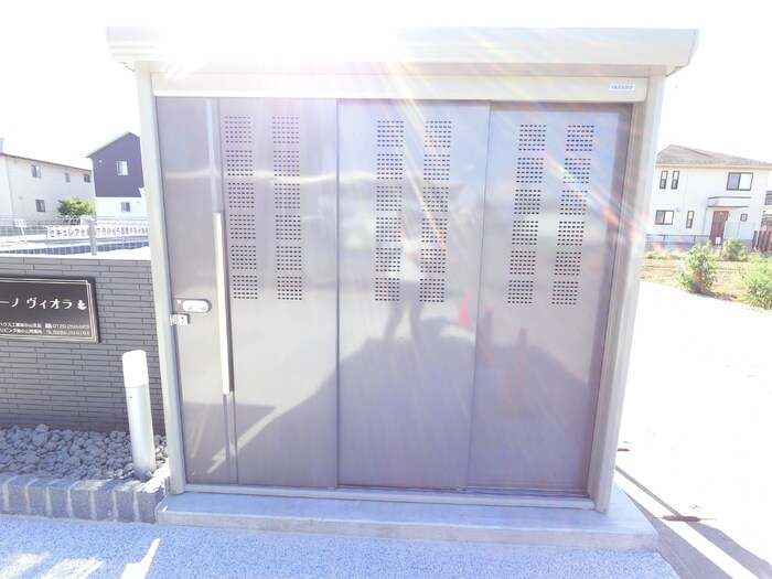 物件内観写真4　(ごみステーション)