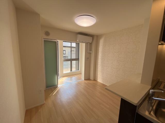 物件内観写真10　(リビング（イメージ）)