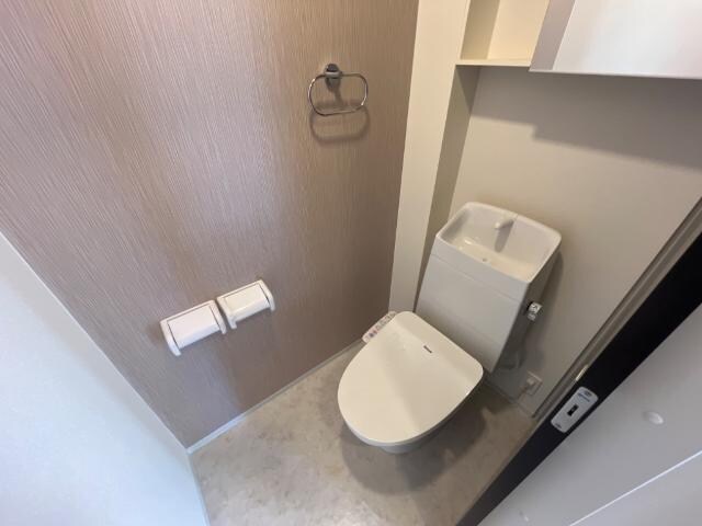 物件内観写真16　(シャワー付トイレ（イメージ）)