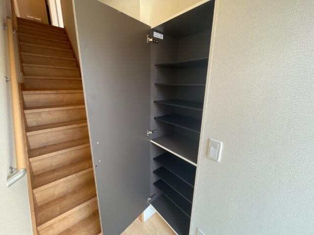 物件内観写真20　(下駄箱（イメージ）)