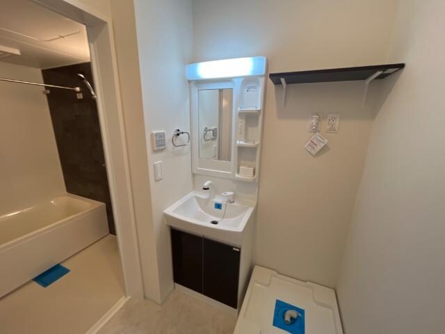 物件内観写真15　(洗髪洗面化粧台（イメージ）)