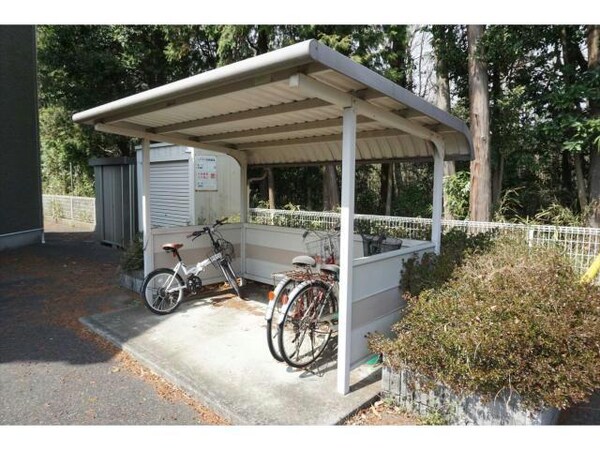 建物設備(駐輪場)