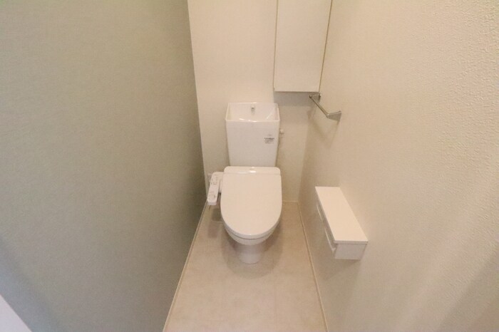 物件内観写真9　(温水洗浄暖房便座つきトイレ)