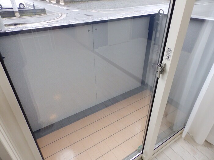 物件内観写真12　(ベランダ)