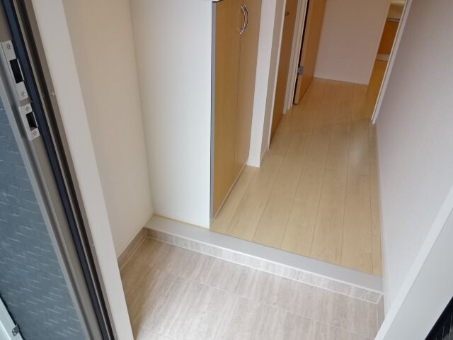 物件内観写真13　(廊下)