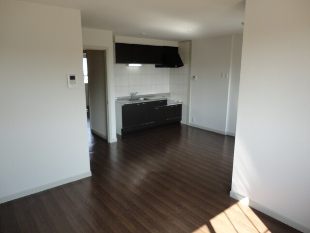 物件内観写真6　(リビング)