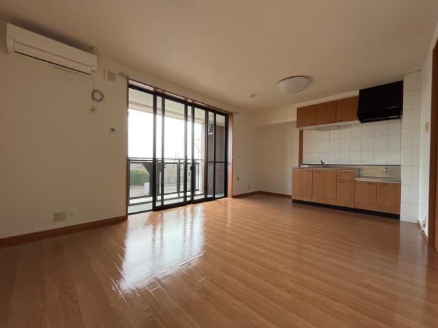 物件内観写真9　(リビング)