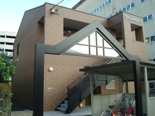 物件外観写真2　(外観写真（昼）)