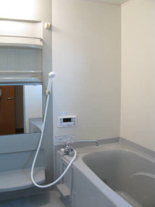 物件内観写真5　(ﾕﾆｯﾄﾊﾞｽ)